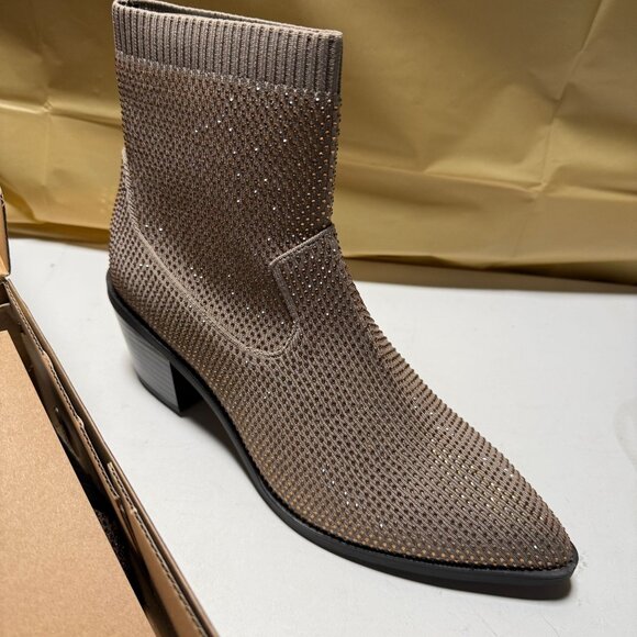 Kenneth Cole Reaction Women's Jess Pull on Booties Shitake Size 10 NEW - Picture 2 of 9